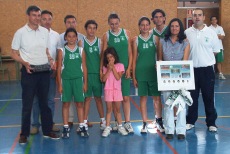 La familia Zaera fue homenajeada en la Fiesta de Clausura