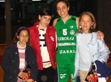 Ester, Asun y Cristina con BEGOÑA GARCÍA